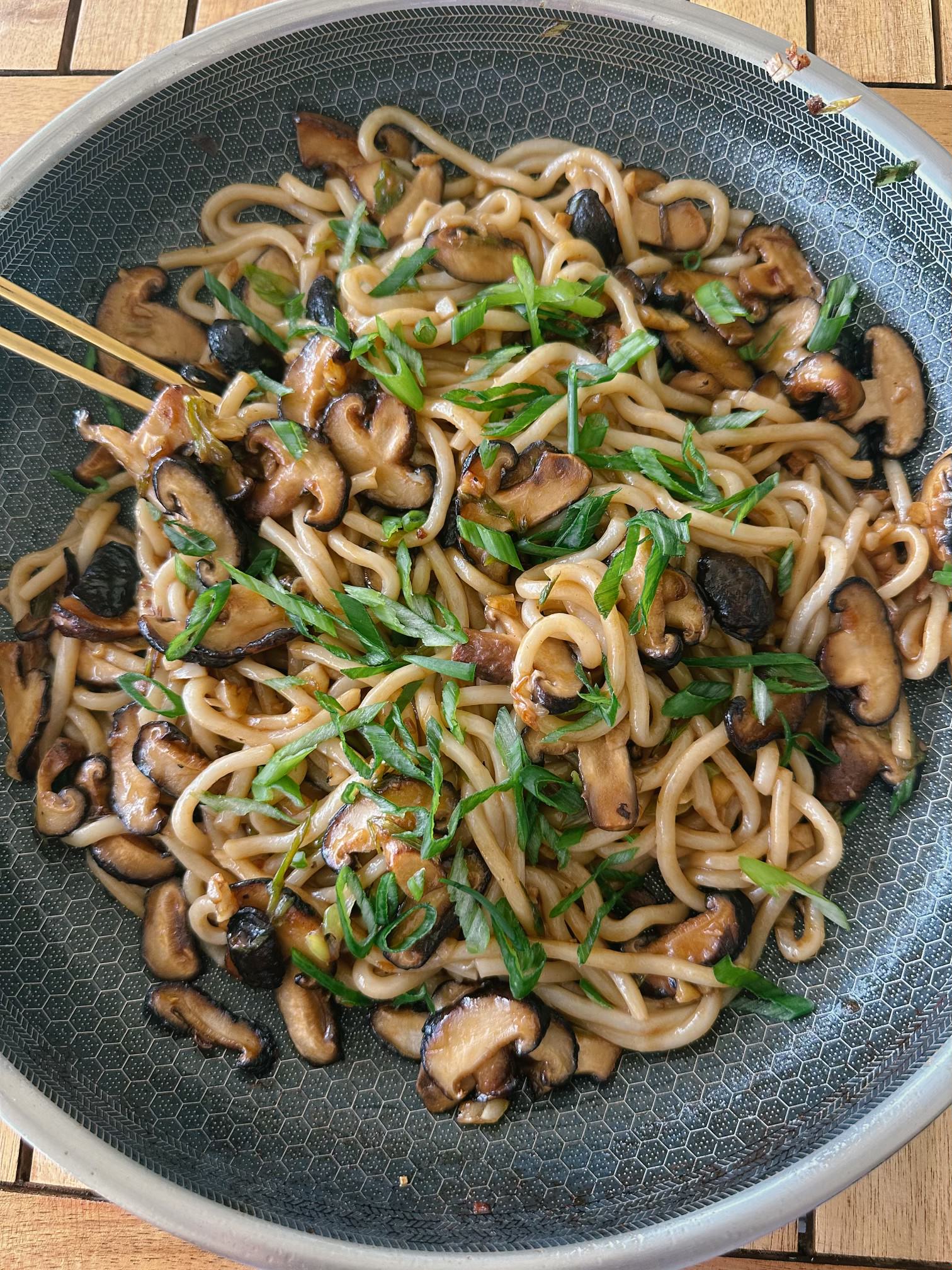 Mushroom Garlic Noodle Half